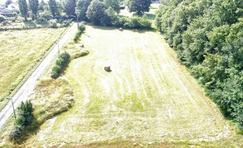 Image Terrain à bâtir de 886 m² à GRASSAC (16)