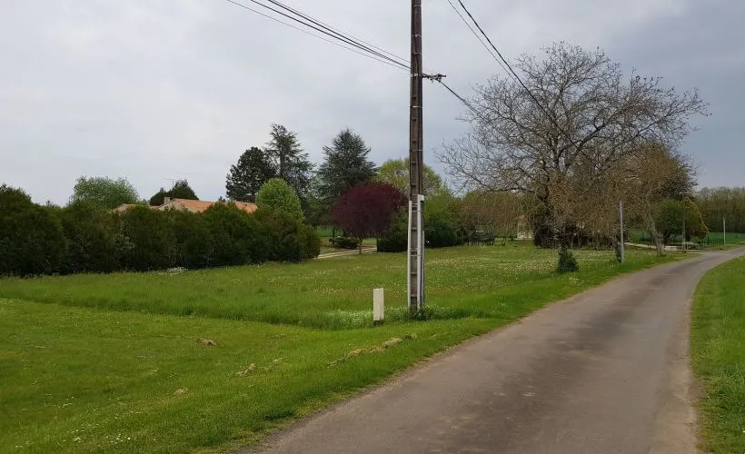 Image Terrain à bâtir de 1620 m² à SAINT-GERMAIN-DE-MONTBRON (16)