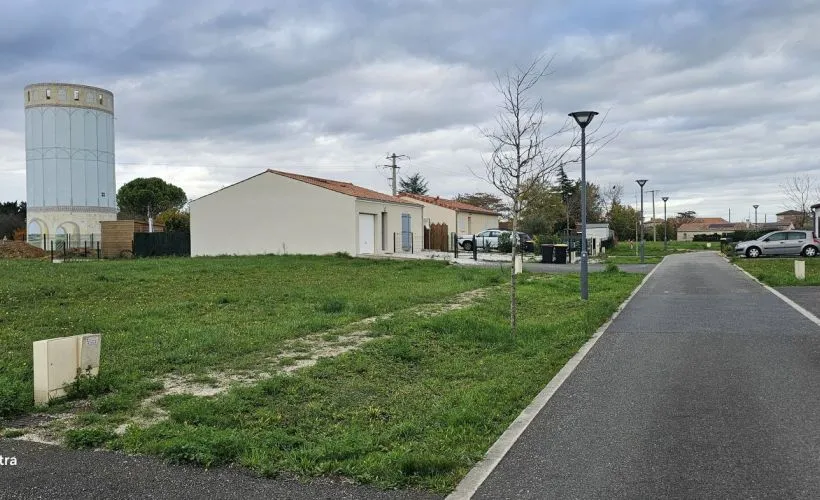 Image Terrain à bâtir de 536 m² à SAINT-SATURNIN (16)