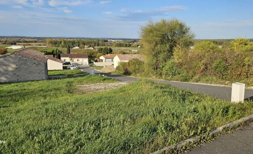 Image Terrain à bâtir de 384 m² à ANGOULEME (16)