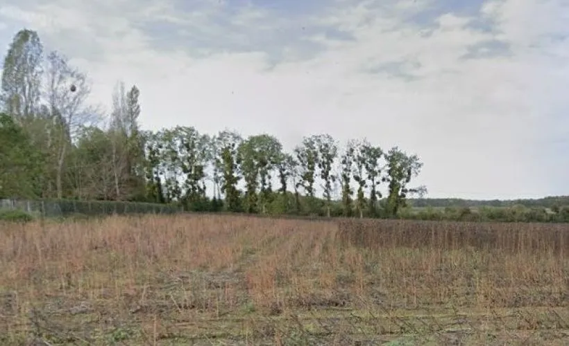 Image Terrain à bâtir de 565 m² à ECOYEUX (17)