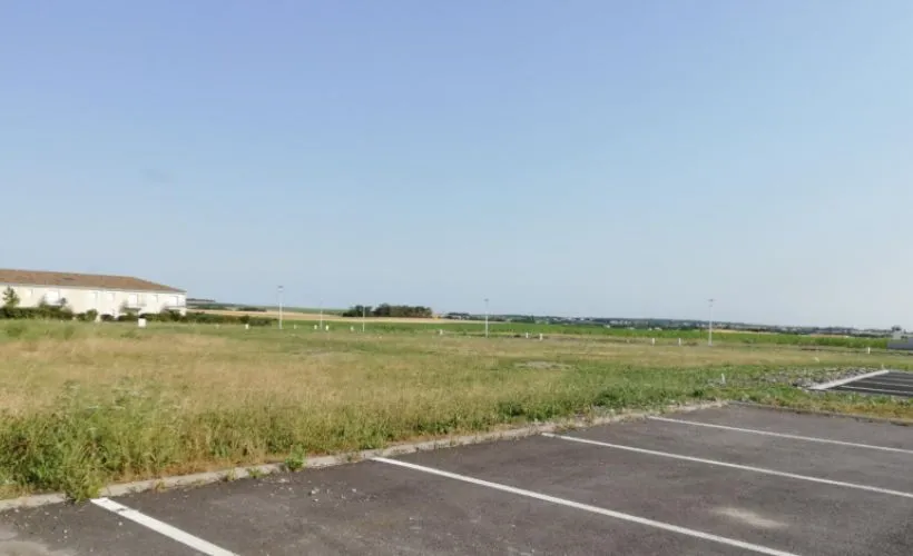 Image Terrain à bâtir de 678 m² à MEDIS (17)