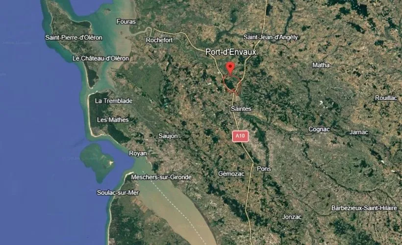 Image Terrain à bâtir de 680 m² à PORT-D'ENVAUX (17)