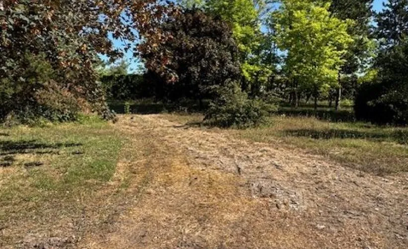 Image Terrain à bâtir de 1197 m² à SAINTES (17)