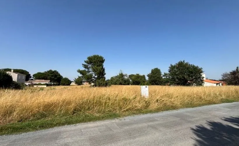 Image Terrain à bâtir de 450 m² à SAINT-AUGUSTIN (17)