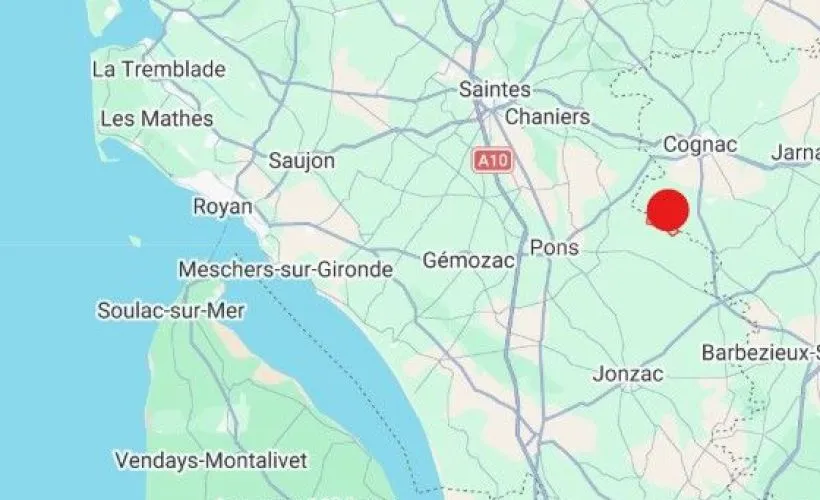 Image Terrain à bâtir de 1000 m² à CELLES (17)