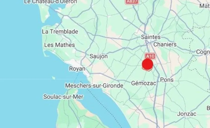 Image Terrain à bâtir de 2500 m² à TESSON (17)
