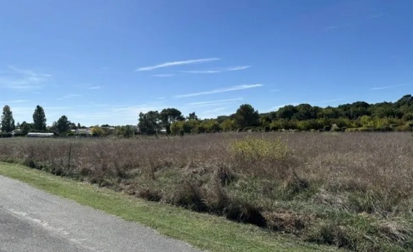 Image Terrain à bâtir de 590 m² à SAINT-PALAIS-SUR-MER (17)