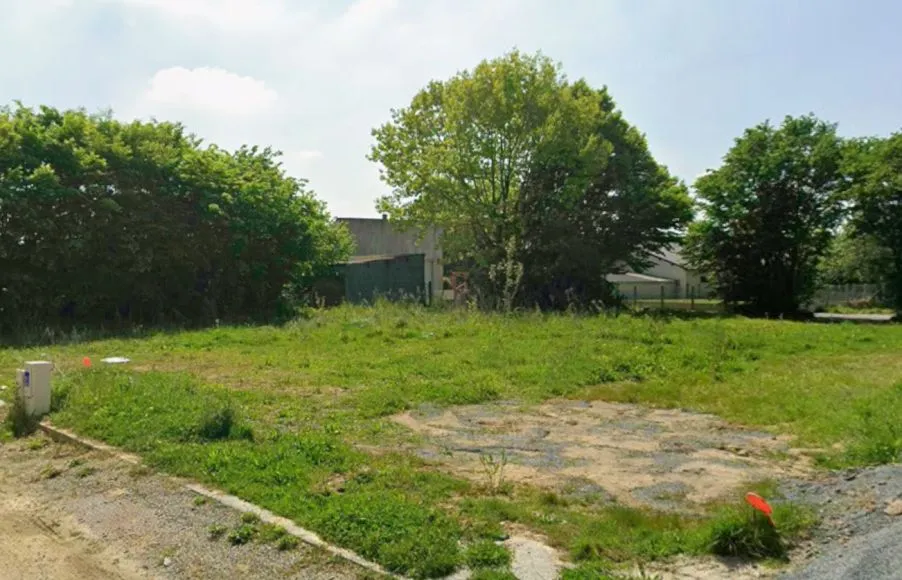 Image Terrain à bâtir de 329 m² à HERIC (44)