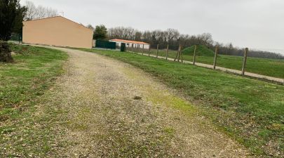 terrain à bâtir dans le 17